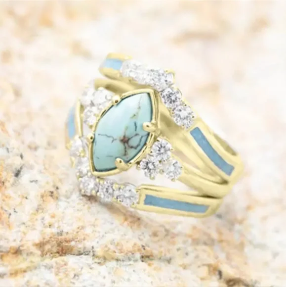 New Size 8 Three Piece Ring Set - Picture 7 of 11